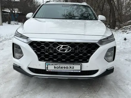 Hyundai Santa Fe 2020 года за 13 900 000 тг. в Алматы – фото 3