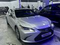 Lexus ES 300h 2018 годаfor19 500 000 тг. в Алматы