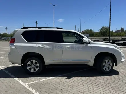 Toyota Land Cruiser Prado 2010 года за 13 700 000 тг. в Актобе – фото 6