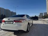 Toyota Camry 2021 годаfor15 000 000 тг. в Астана – фото 3