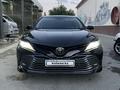 Toyota Camry 2020 года за 15 800 000 тг. в Актау – фото 2