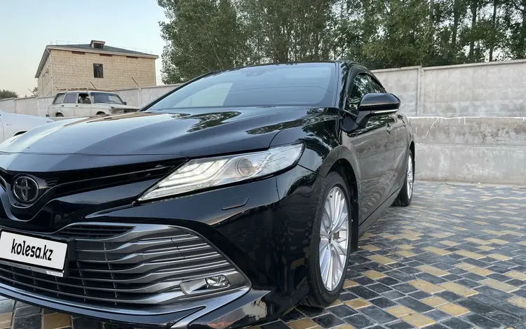 Toyota Camry 2020 года за 15 800 000 тг. в Актау