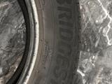 Комплект шин Bridgestone Alenza 001 за 100 000 тг. в Тараз