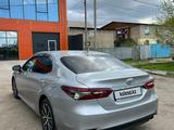 Toyota Camry 2021 годаүшін14 300 000 тг. в Астана – фото 3