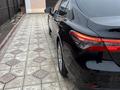 Toyota Camry 2018 года за 12 800 000 тг. в Атырау – фото 3