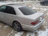 Mercedes-Benz E 320 2002 годаүшін3 000 000 тг. в Жезказган – фото 2