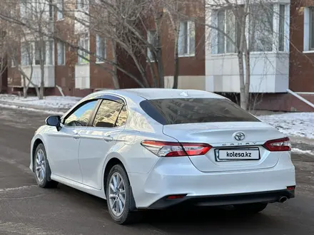 Toyota Camry 2021 года за 13 800 000 тг. в Астана – фото 7