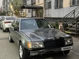 Mercedes-Benz E 230 1990 годаүшін650 000 тг. в Алматы