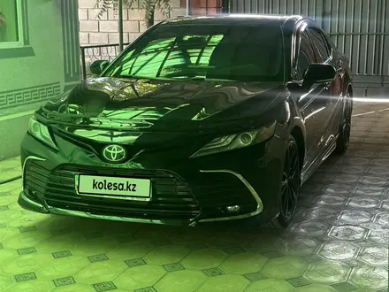 Toyota Camry 2020 года за 14 500 000 тг. в Алматы