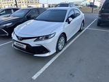 Toyota Camry 2021 годаүшін16 100 000 тг. в Атырау – фото 2