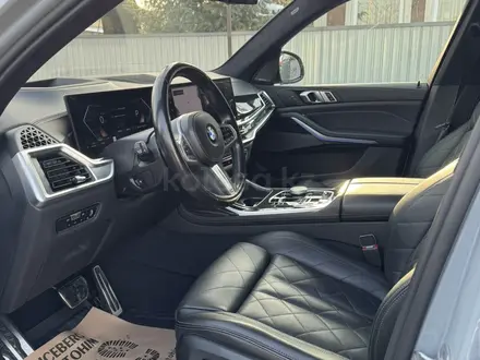 BMW X7 2022 года за 49 800 000 тг. в Алматы – фото 9