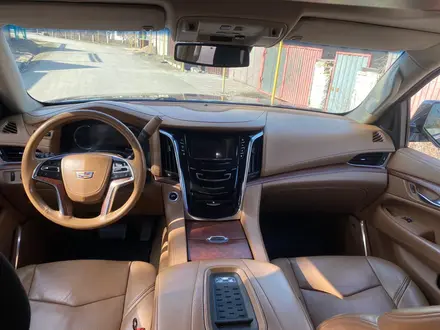 Cadillac Escalade 2018 годаүшін31 230 000 тг. в Караганда – фото 7