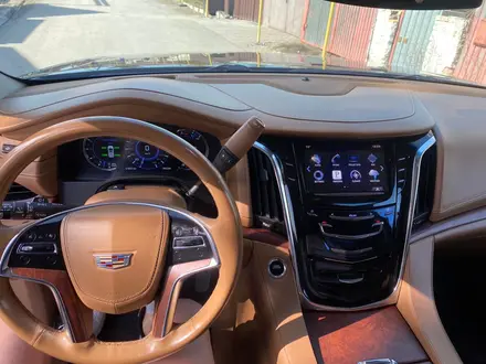 Cadillac Escalade 2018 годаүшін31 230 000 тг. в Караганда – фото 10