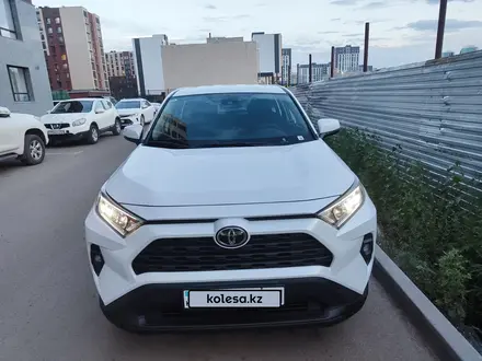 Toyota RAV4 2023 года за 15 000 000 тг. в Астана – фото 2