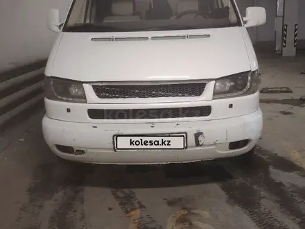 Volkswagen Caravelle 1997 года за 3 500 000 тг. в Астана