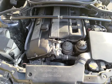 BMW 330 2000 года за 4 500 000 тг. в Алматы – фото 21