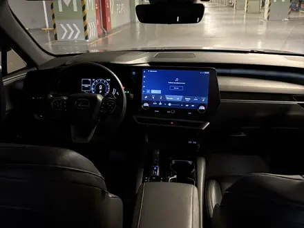 Lexus RX 350 2023 года за 28 600 000 тг. в Алматы – фото 8