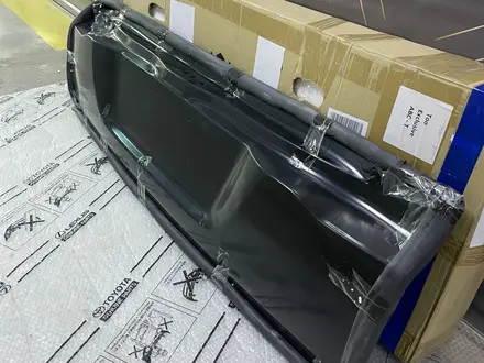 Крышка багажника нижний Land Cruiser 200 2007-2021 за 430 000 тг. в Шымкент – фото 3