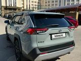 Toyota RAV4 2022 годаfor15 000 000 тг. в Алматы – фото 4