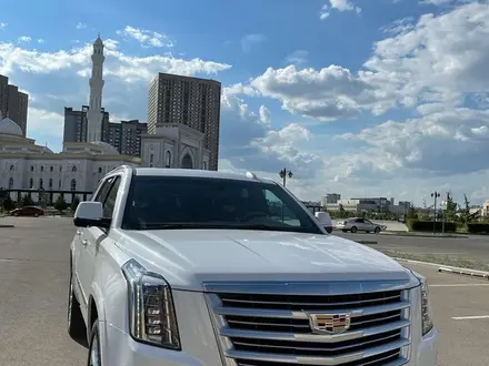 Cadillac Escalade 2019 года за 38 000 000 тг. в Атырау