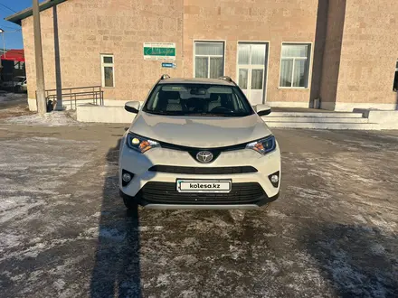 Toyota RAV4 2017 года за 10 500 000 тг. в Костанай – фото 4