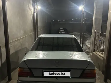 Mercedes-Benz E 230 1991 года за 1 880 000 тг. в Шымкент – фото 2