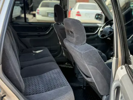 Honda CR-V 2000 года за 3 800 000 тг. в Алматы – фото 7