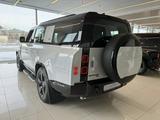 Land Rover Defender 2023 годаүшін55 605 000 тг. в Шымкент – фото 4