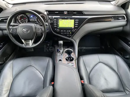 Toyota Camry 2019 года за 14 500 000 тг. в Караганда – фото 33