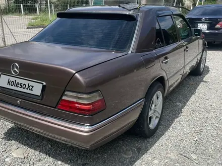 Mercedes-Benz E 280 1994 года за 2 700 000 тг. в Талдыкорган – фото 7