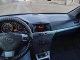 Opel Astra 2010 года за 2 800 000 тг. в Актау – фото 3