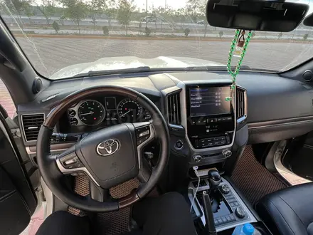 Toyota Land Cruiser 2017 года за 34 500 000 тг. в Актау – фото 9