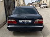 Mercedes-Benz E 240 2001 годаүшін3 400 000 тг. в Жанаозен – фото 2