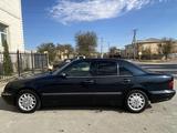 Mercedes-Benz E 240 2001 годаүшін3 400 000 тг. в Жанаозен – фото 4