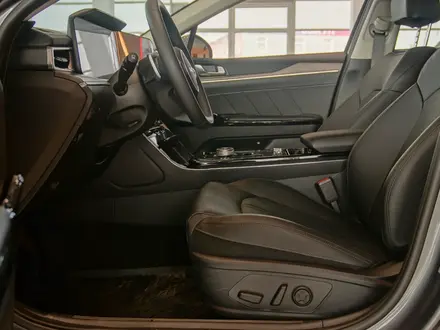 Kia K5 Luxe 2026 года за 14 290 000 тг. в Уральск – фото 11