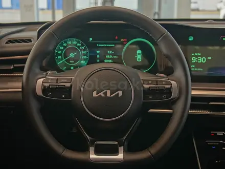 Kia K5 Luxe 2026 года за 14 290 000 тг. в Уральск – фото 15