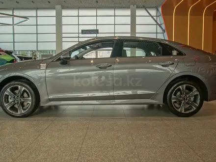 Kia K5 Luxe 2026 года за 14 290 000 тг. в Уральск – фото 4