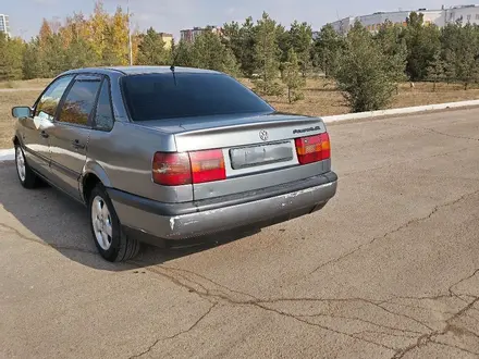 Volkswagen Passat 1993 года за 1 500 000 тг. в Караганда – фото 4