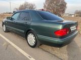 Mercedes-Benz E 320 1996 годаfor5 500 000 тг. в Алматы – фото 4