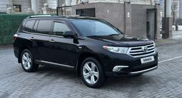 Toyota Highlander 2013 годаfor13 500 000 тг. в Алматы