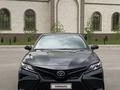 Toyota Camry 2022 года за 16 500 000 тг. в Алматы