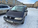 Volkswagen Sharan 1996 года за 1 750 000 тг. в Актобе – фото 5