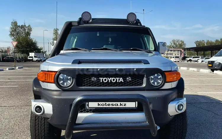 Toyota FJ Cruiser 2007 года за 12 500 000 тг. в Алматы