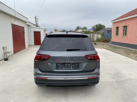 Volkswagen Tiguan 2021 года за 13 500 000 тг. в Атырау – фото 3