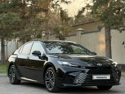 Toyota Camry 2025 года за 23 300 000 тг. в Алматы – фото 2