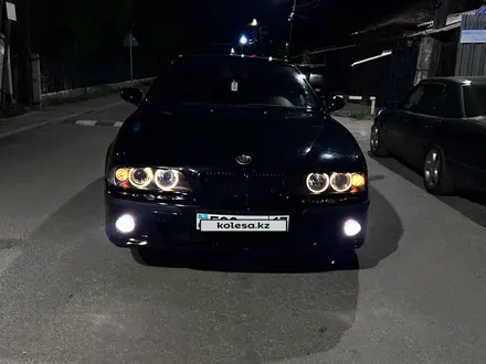 BMW 530 2001 года за 5 200 000 тг. в Алматы