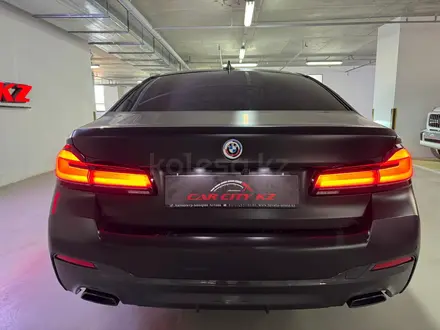 BMW 520 2023 года за 35 000 000 тг. в Астана – фото 11