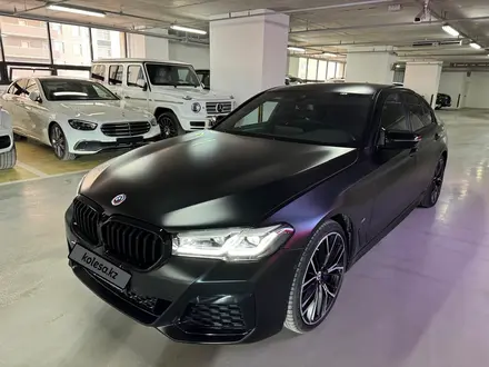 BMW 520 2023 года за 35 000 000 тг. в Астана – фото 4
