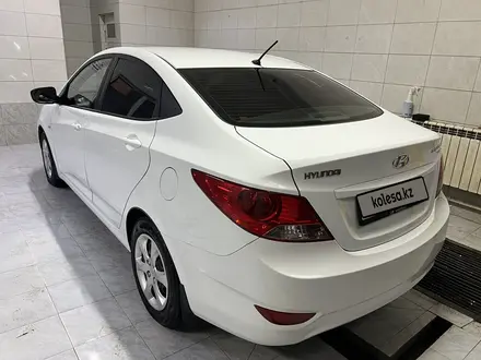 Hyundai Solaris 2012 года за 4 600 000 тг. в Тараз – фото 3