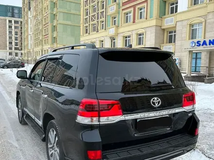 Toyota Land Cruiser 2017 года за 33 500 000 тг. в Астана – фото 6